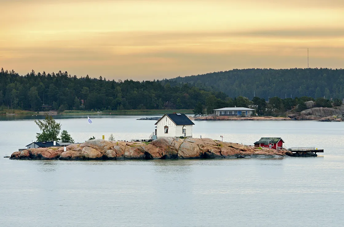 Saaristomaisema auton ikkunasta